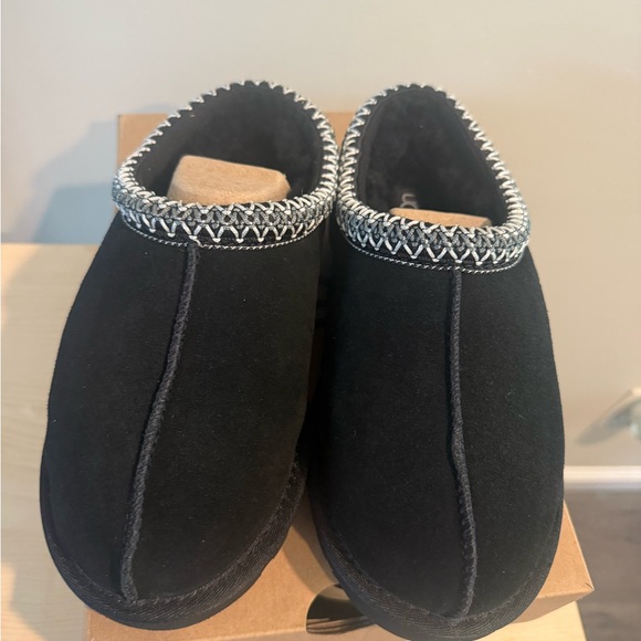 UGG Tasman II Women’s 7 Black and Gray Slippers - Picture 3 of 5